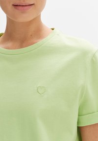 OPUS SERZ HEART DETAIL - T-shirt basic - avocado