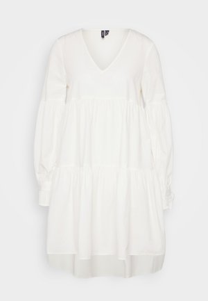 Vero Moda Tall, VMCHARLOTTE FIA DRESS  - Vestido informal - snow white