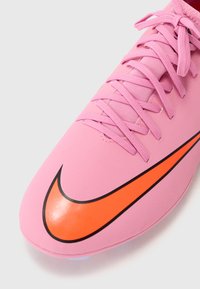 Nike Performance MERCURIAL SUPERFLY 10 CLUB FG/MG - Ghete de fotbal pentru teren tare - magic flamingo/black/total crimson