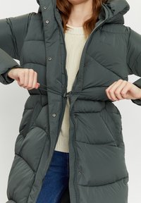 Thumbnail Image 8