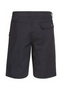 Dunkelblaue Shorts mit flachem Bund, einer Gesäßtasche mit Klappe und Gürtelschlaufen. Hergestellt aus gewebtem Stoff mit glatter Textur.