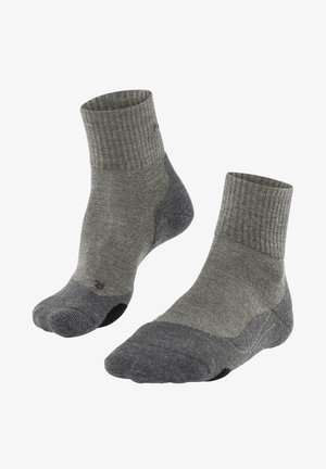 Graue Knöchelsocken mit geripptem Bündchen, verstärktem Absatz und Zehen, sowie einem zweifarbigen Design mit dunkleren grauen Akzenten an Zehen und Absatz.