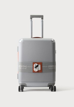 FPM Milano SPINNER UNISEX - Valise à roulettes - silver-coloured