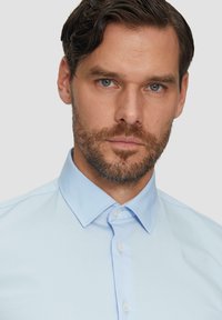 s.Oliver BLACK LABEL Zakelijk overhemd - hellblau
