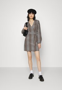 Envii ENRYE DRESS - Vestido de dia - nuthatch