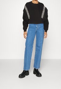 ONLY Sweatshirt - black