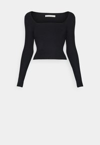 Sort ribbet top med lange ærmer, firkantet halsudskæring, tætsiddende silhuet og tekstureret stof. Ingen bemærkelsesværdige mønstre eller udsmykninger.