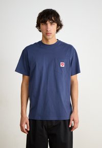 Carhartt WIP - POCKET HEART - T-shirts basic - blue Miniaturebillede 1