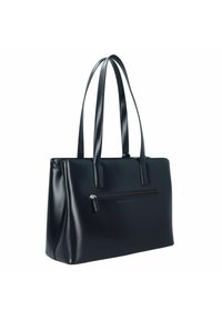 Borsa tote nera in pelle con due manici lunghi, una tasca frontale con zip e una finitura liscia. Forma rettangolare con elementi di design minimalisti.