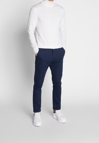 Lindbergh Chinos - dark blue