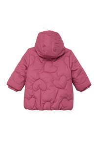 Roze puffy jack met een hartpatroon, een capuchon en korte mouwen met elastische manchetten voor een comfortabele pasvorm.