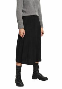 Esprit A-linjekjol - black