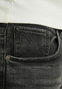 CHASIN' EGO.S SANTINE - Shorts vaqueros - black