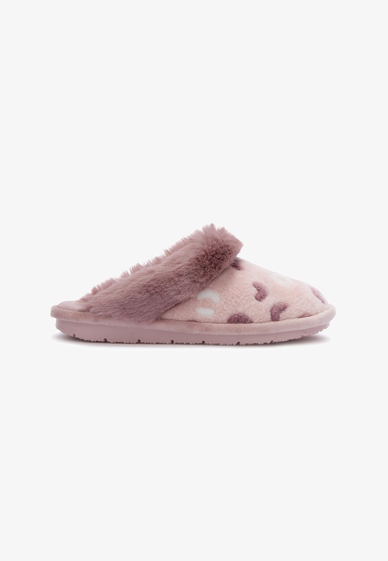 Pantofole rosa fluffy con un esterno testurizzato, caratterizzate da un morbido bordo in pelliccia e motivi maculati in tonalità più scure. Design con punta chiusa.