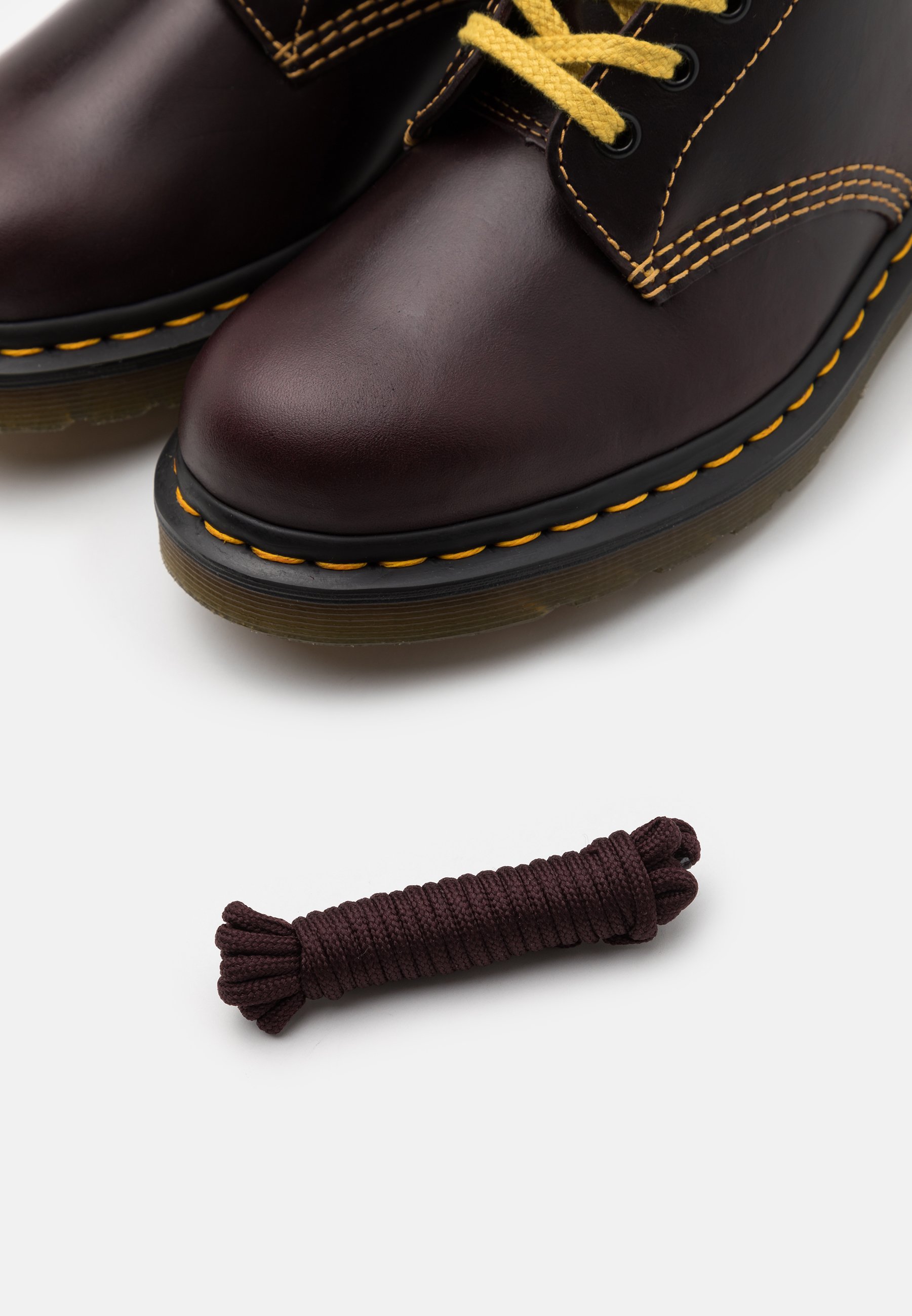 dr martens 1461 oxblood