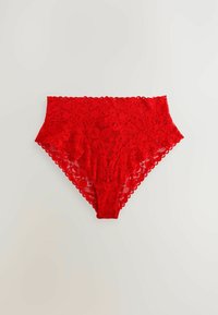 Rode kanten hoge taille panties met bloemenpatronen, golfachtige randen en een semi-doorzichtige textuur. Elastische tailleband voor comfort.