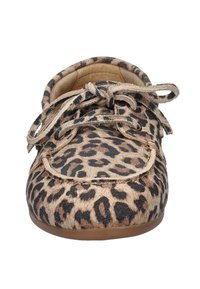 Luipaardprint veterschoen, gemaakt van zacht materiaal, met een ronde neus, platte zool en een gestructureerd patroon, voorzien van bijpassende veters.