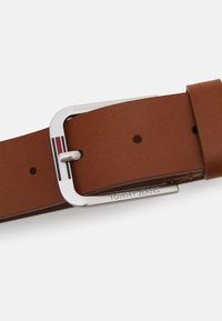 Tommy Jeans AUSTIN - Cinturón - cognac