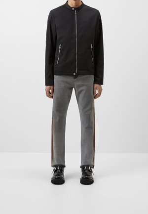 Leichte Jacke - black