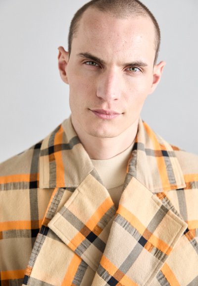 Henrik Vibskov HANDS DOWN JACKET - Nyári dzseki - yellow