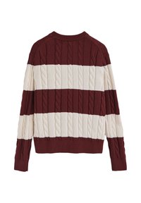 Burgundyrandig och krämfärgad tröja med kabelstickad struktur, ribbad rundad hals och lös passform. Långa ärmar; lagerfärgmönster.