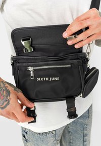 Sixth June Schoudertas - black