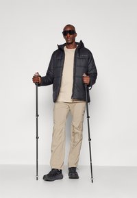 Vaude NEYLAND HOODED  - Winterjas - black