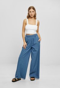 Urban Classics - WIDE LEG - Jeans baggy - skyblue washed Immagine in miniatura 1