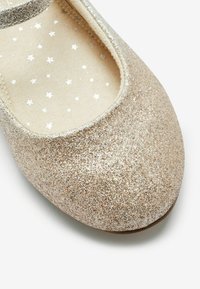 Next MARY JANE OCCASION SHOESFIT (F) - Pahkluurihmadega baleriinad - ombre gold silver glitter