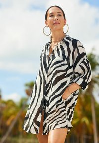 Myleene Klass ZEBRA   - Pludmales piederums - zebra