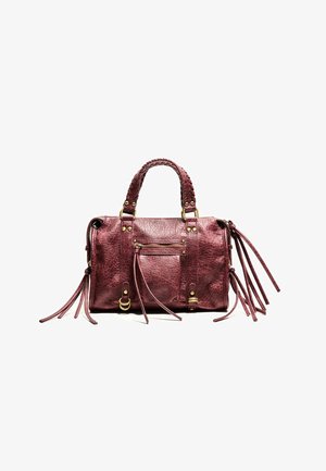 Bordowa skórzana torebka z warkoczowymi uchwytami, frędzlami i złotymi akcentami. Posiada przednią kieszeń na zamek i teksturowaną powierzchnię.