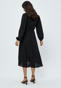 Desires ASTRA LONG SLEEVE MIDCALF - Dnevna haljina - black