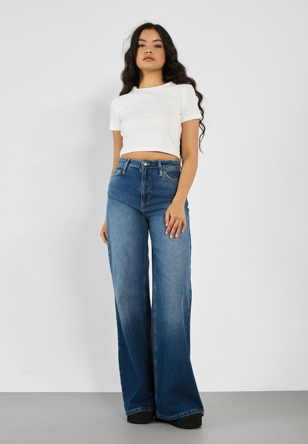 Flared Jeans - dirty denim3