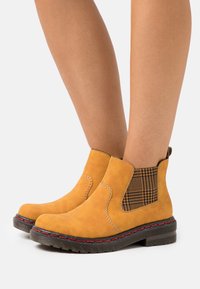 Rieker Botines bajos - yellow