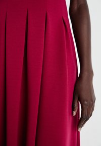 VILA VIWELLY DEEP V NECK ANCLE DRESS - Haljina od žerseja - beet red