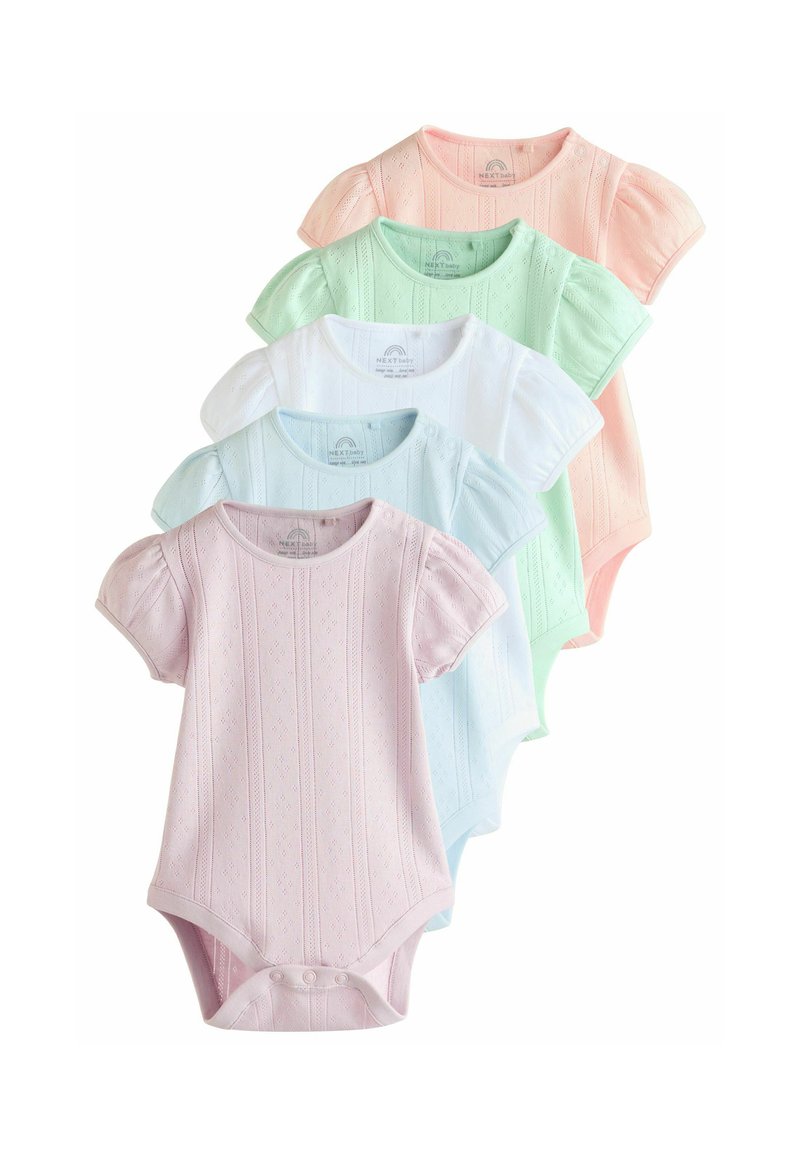 Fem kortärmade babybodys i pastellfärger: rosa, mintgrön, vit, ljusblå och persika, med ett strukturerat mönster och knäppningar.