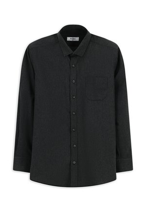 Camicia nera con bottoni, maniche lunghe, tessuto testurizzato, taschino singolo sul petto e colletto classico, con bottoni scuri lungo la parte frontale.