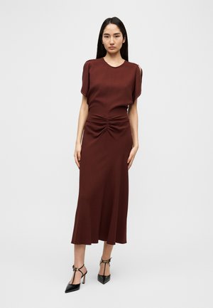GATHERED WAIST DRESS - Hverdagskjole - cinnabar red