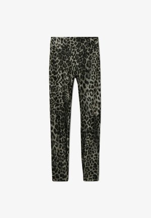 Eng anliegende Leggings mit Leopardenmuster und hohem Bund, mit einem schwarz-grauen Fleckenmuster, flach auf einem weißen Hintergrund liegend.