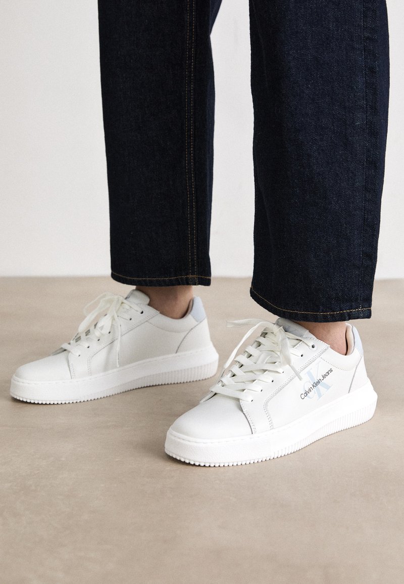 Calvin Klein Jeans CHUNKY CUPSOLE LACEUP MON - Tenisky - bright white/plein air