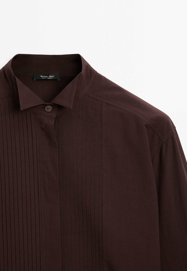 WITH PLEATED DETAILS - Button-down blouse - bordeaux4