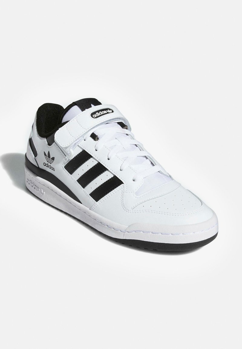 adidas Originals FORUM LOW - Sneaker low - white/core black/weiß