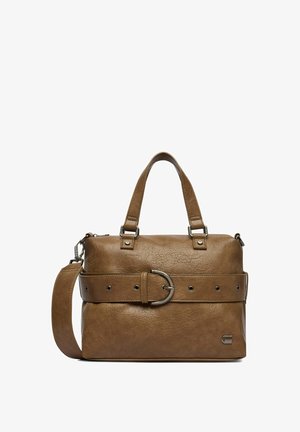 Borsa a tracolla in pelle marrone con doppi manici, ampia cintura con fibbia metallica al centro e tracolla removibile.