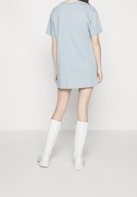 Nike Sportswear Jerseyklänning - light blue