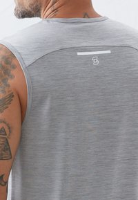 Pier One Sport Top - mottled grey