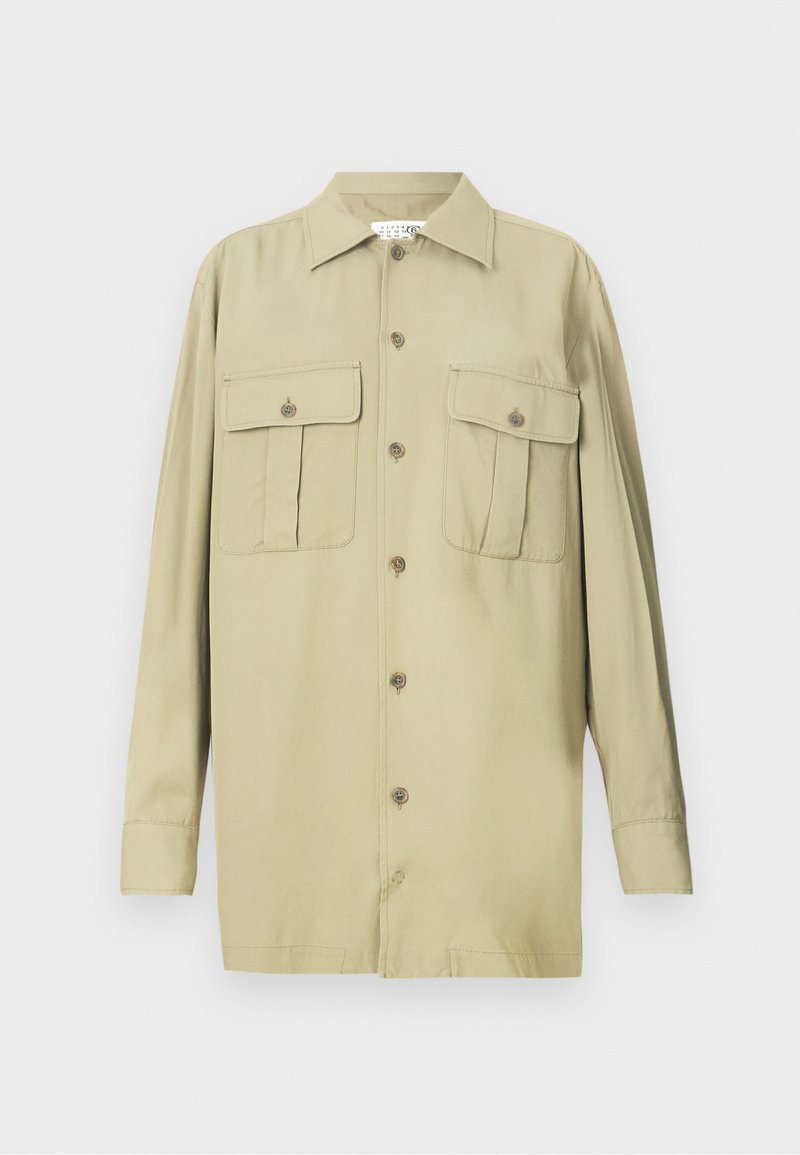 Khaki Hemd mit Knopfverschluss, Kragen, langen Ärmeln, zwei Brusttaschen und geradem Schnitt. Hergestellt aus einem glatten, leichten Stoff.