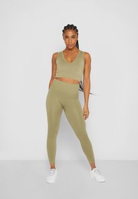 Björn Borg SEAMLESS LIGHT - Leggings - aloe