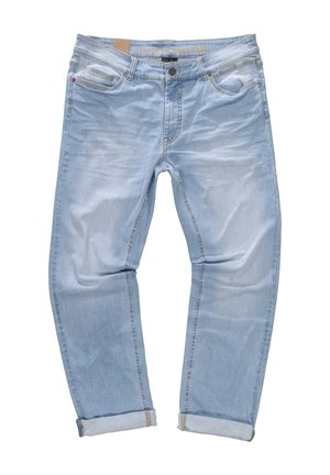Jeans de mezclilla azul claro con un diseño de pierna recta. Incluye puños doblados, textura desgastada y bolsillos frontales con remaches.
