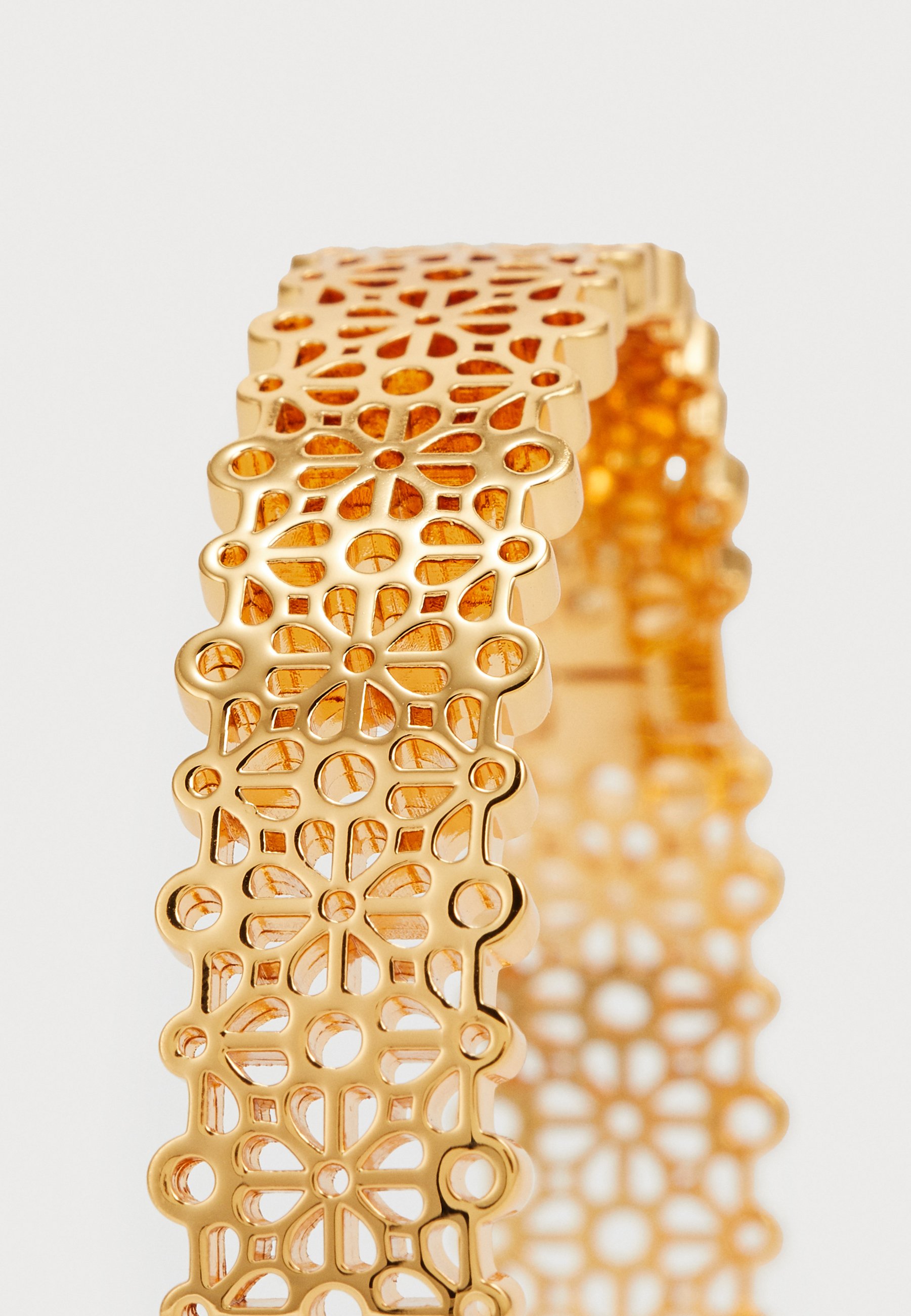 ★ケイトスペード★ Spade Flower Lace Thin Bangle 関税込★ ☆ケイトスペード☆ Spade Flower Lace Thin Bangle 関税込