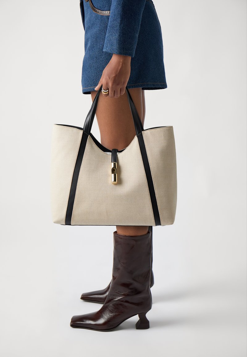 Furla GOCCIA HOBO - Bevásárlótáska - naturale/nero